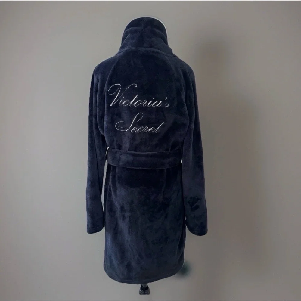 Victorias Secret Robe Cozy Plush Short Super Soft Comfy Black Embroidered Logo